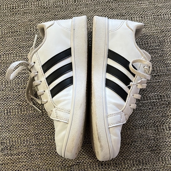 Adidas SHOES - Picture 3 of 10